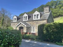 Yr Efail, Ffordd Panteinion, Fairbourne LL38 2TQ