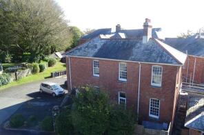 1, The Grove, Ivybridge PL21 0XP