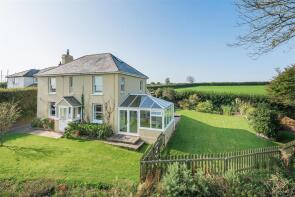 Peppercombe Lodge, Road From Coach And Horses To The Castle, Bideford EX39 5DH