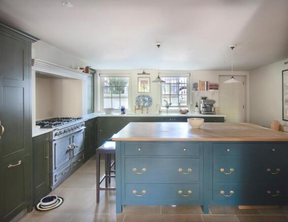 Kitchen Below.jpg