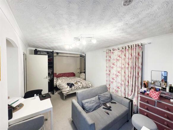 Studio room