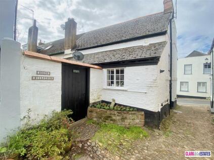 Hoods Buildings, Fore Street, Topsham