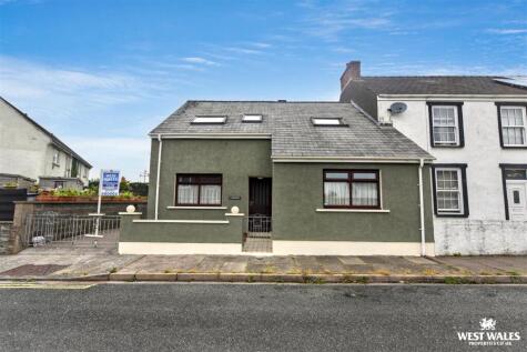 Golden Hill Road, Pembroke