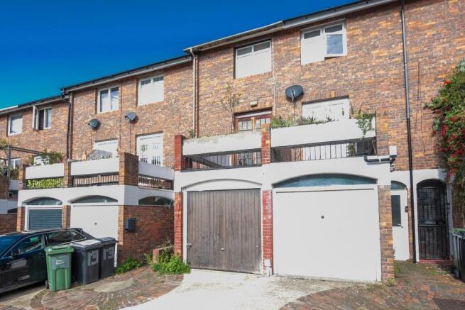 Bransdale Close Exterior