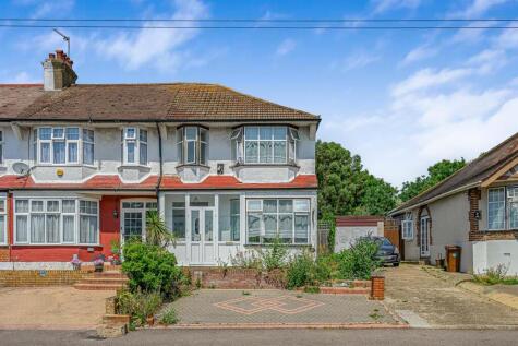 Chingford Avenue, Chingford