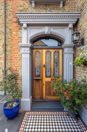 Barrett Road, E17