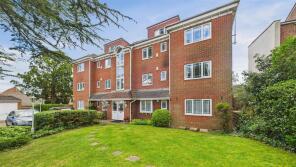 3, 24 Cedarwood House, Culloden Road, Enfield EN2 8QD