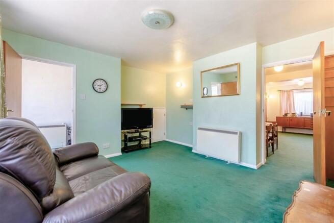 8703035-interior08.jpg