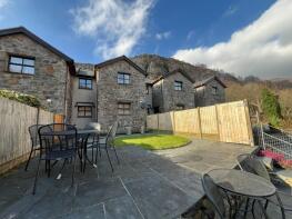4, Adwy'r Nant, Stryd Gwynant, Caernarfon LL55 4NJ