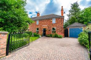 8, Cemetery Crescent, Laceby DN37 7ES