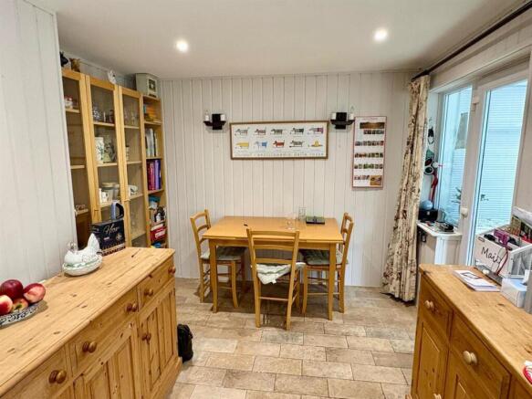 Kitchen / Dining Room
