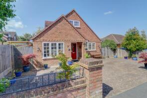 The Gables, Shortborough Avenue, Princes Risborough HP27 9HU