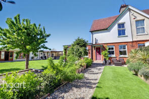 Bowers Park Cottages, London Road, Bowers Gifford, Pitsea SS13 2DT