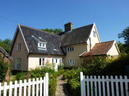 Cocks Hill, Halesworth Road, Heveningham IP19 0EJ