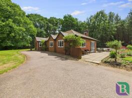 The Lodge, Daneswood, Heath Lane, Milton Keynes MK17 8TW