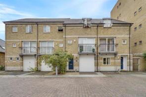 7, Torres Square, London E14 3QN
