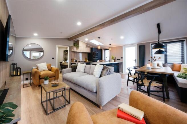 Lounge/Dining Area