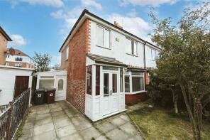 33, Segars Lane, Southport PR8 3JA