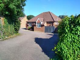 Meadowfields, High Street, Towcester NN12 8NW
