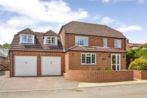Cornpitt House, Flamstone Street, Salisbury SP5 4BZ