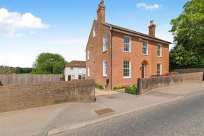 The Hollies, Bow Road, Wateringbury, Maidstone ME18 5DS