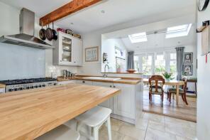 91, Langley Hill, Kings Langley WD4 9HJ