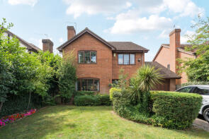 25, Whiteacres Drive, Holyport, Maidenhead SL6 2EH