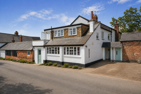 Clare Cottage, Teeton Road, Guilsborough, Northampton, NN6 8RB