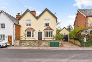 2, Zig Zag View, High Street, Selborne, Alton GU34 3JT