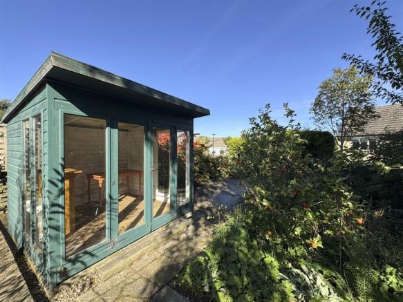 SUMMER HOUSE