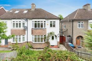 71, Oaks Road, Kenley CR8 5NZ