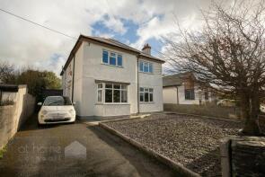 4, Neeham Road, Newquay TR8 5LE