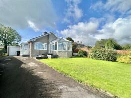 15, Castle Crescent, Lydney GL15 6UA