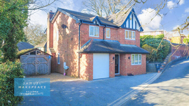 Four Bedroom Detached Property with Ample Off Roa