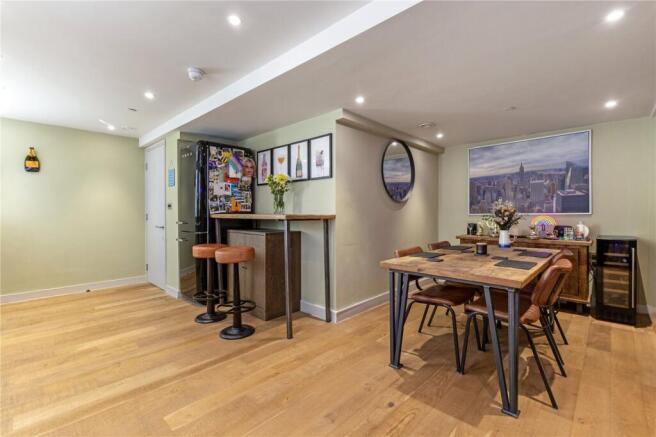 Kitchen / Dining