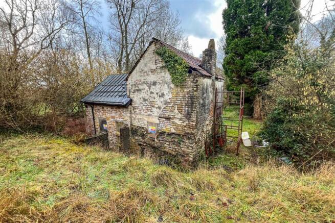 Crickback Cottage, Crickback Lane, Chew Magna, Som