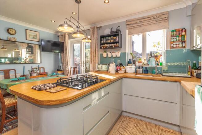 Kitchen Diner image 