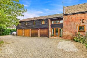 2, Church Farm Barns, The Green, Norwich NR13 3AH