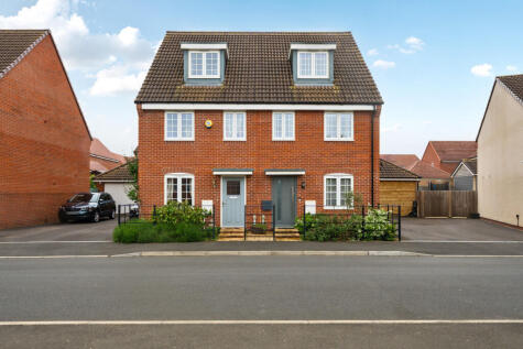 Newall Road, Melksham, SN12