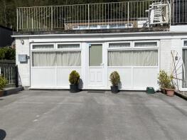 129 Hillside Villas, Millendreath Holiday Village, Millendreath PL13 1PF