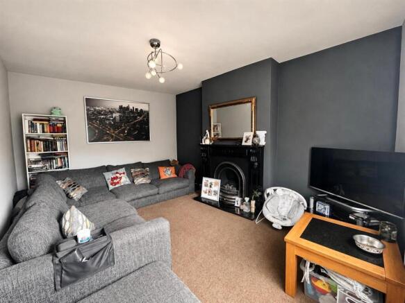 Living Room 2.jpg