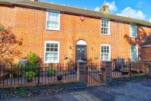 4, Waterlock Cottages, Canterbury Road, Canterbury CT3 1BH