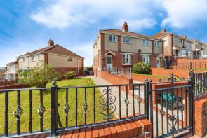 45, Garden Suburbs, Trimsaran, Kidwelly SA17 4AD