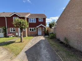 42, Periwinkle Close, Lindford, Bordon GU35 0YQ
