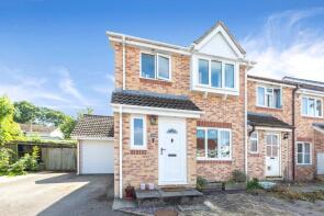 40, Woodsage Drive, Gillingham SP8 4UF