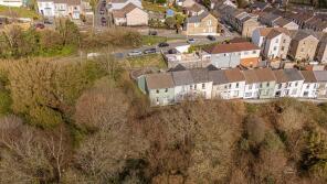 27, Heath Crescent, Hurford Crescent, Pontypridd CF37 2LB
