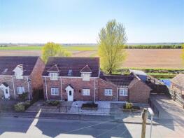 22, Six House Bank, West Pinchbeck, Spalding PE11 3QG