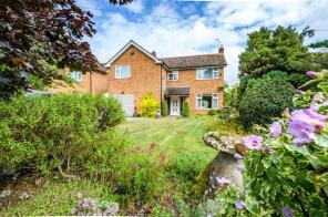 Tree Tops, Dunton Road, Lutterworth LE17 5HD