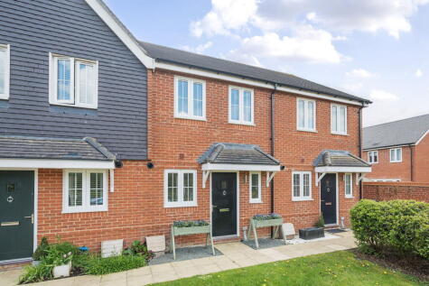 Mill Mead, Overton, RG25 3FD