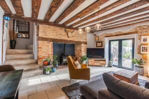 12, Hall Drive, Norwich NR9 5AR